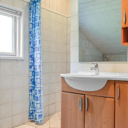 2 Bedroom Amazing In Hemmet